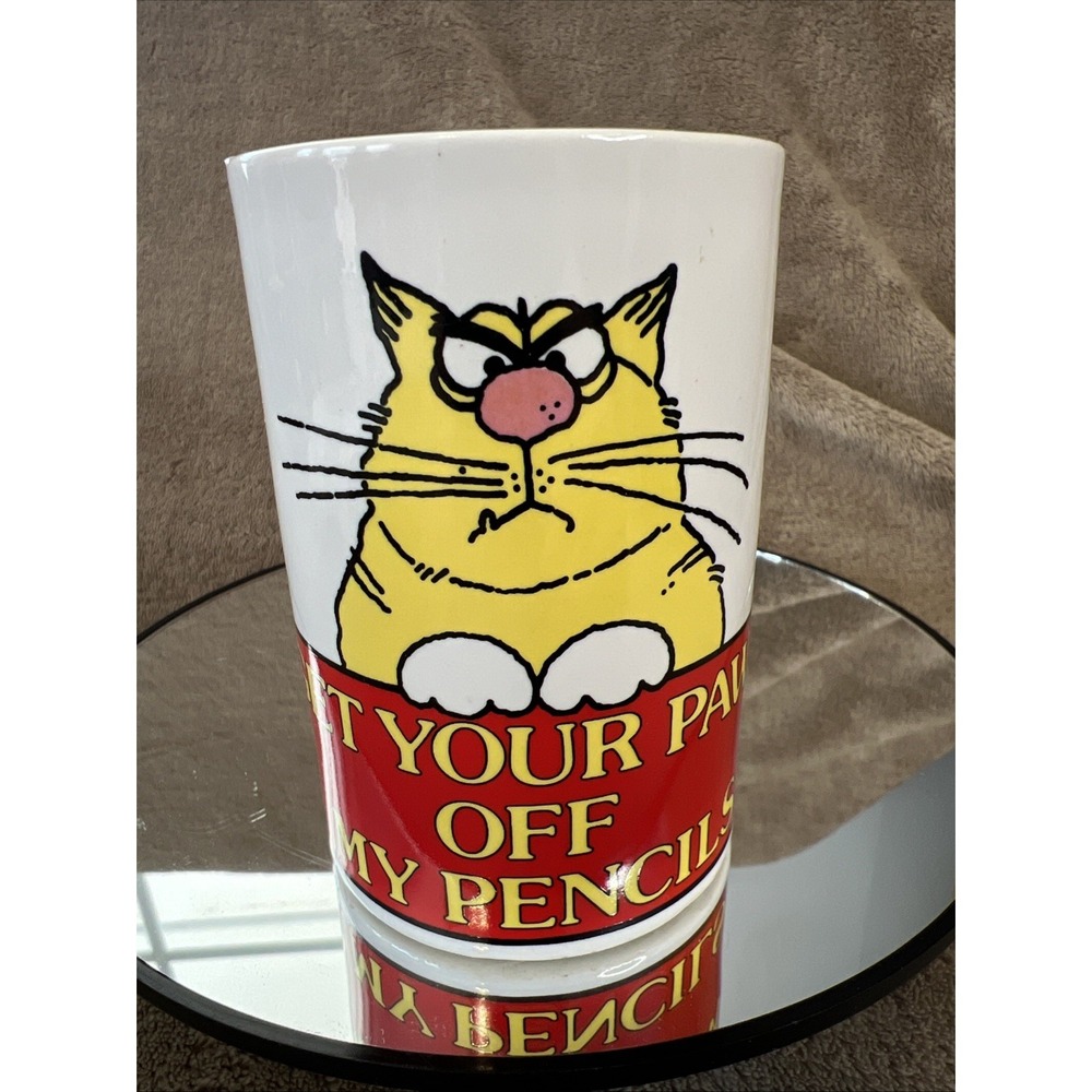 Vintage J.S.N.Y. Ceramic Pencil‎ Cup Get Your Paws Off My Pencils 2.5x4" Taiwan